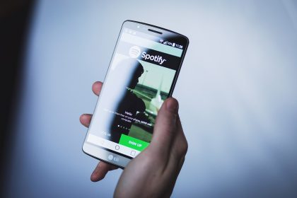 schermo di entrata di Spotify su un cellulare