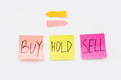 tre post-it buy hold sell